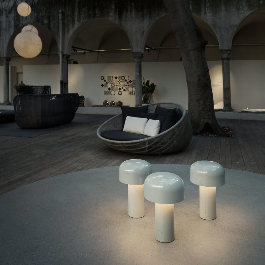 چراغ شارژی رومیزی مدل بِل هاپ